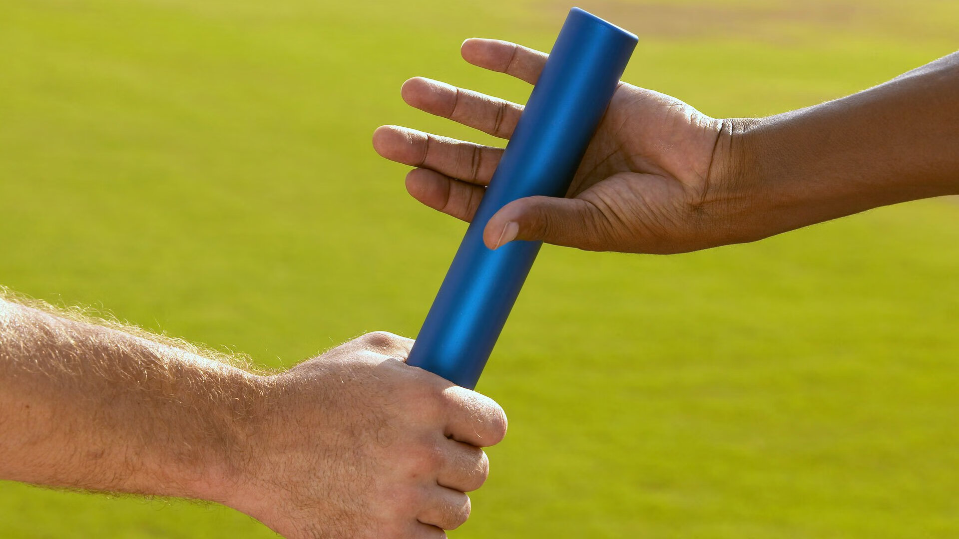 “冰雪之巅”！——北极圈内的雪地王者激烈角逐，北极冰雪覆盖面积